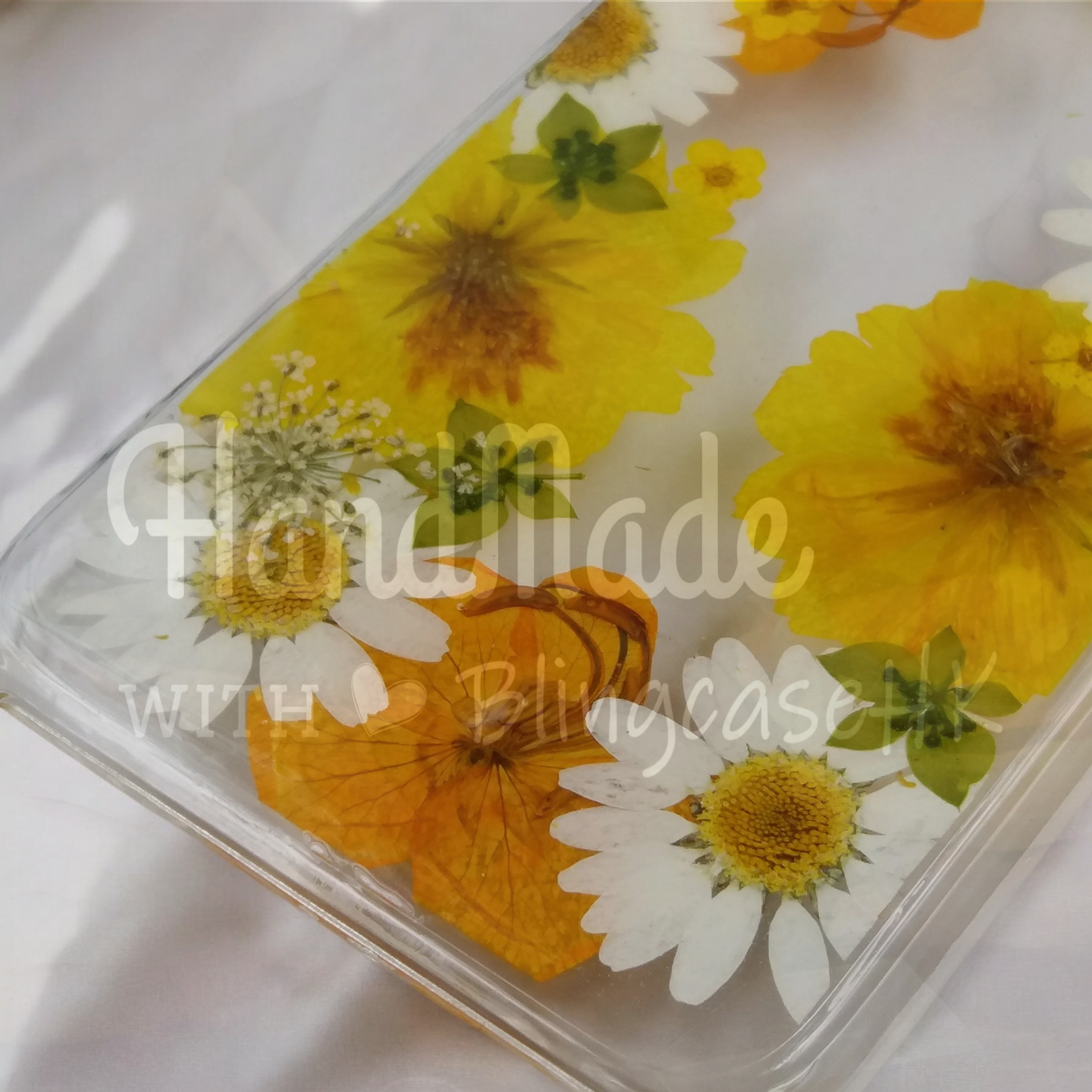 客製化手作永生花 │ 橙黃色決明子蝴蝶花 乾花真花壓花 滴膠樹脂 iPhone 手機殼