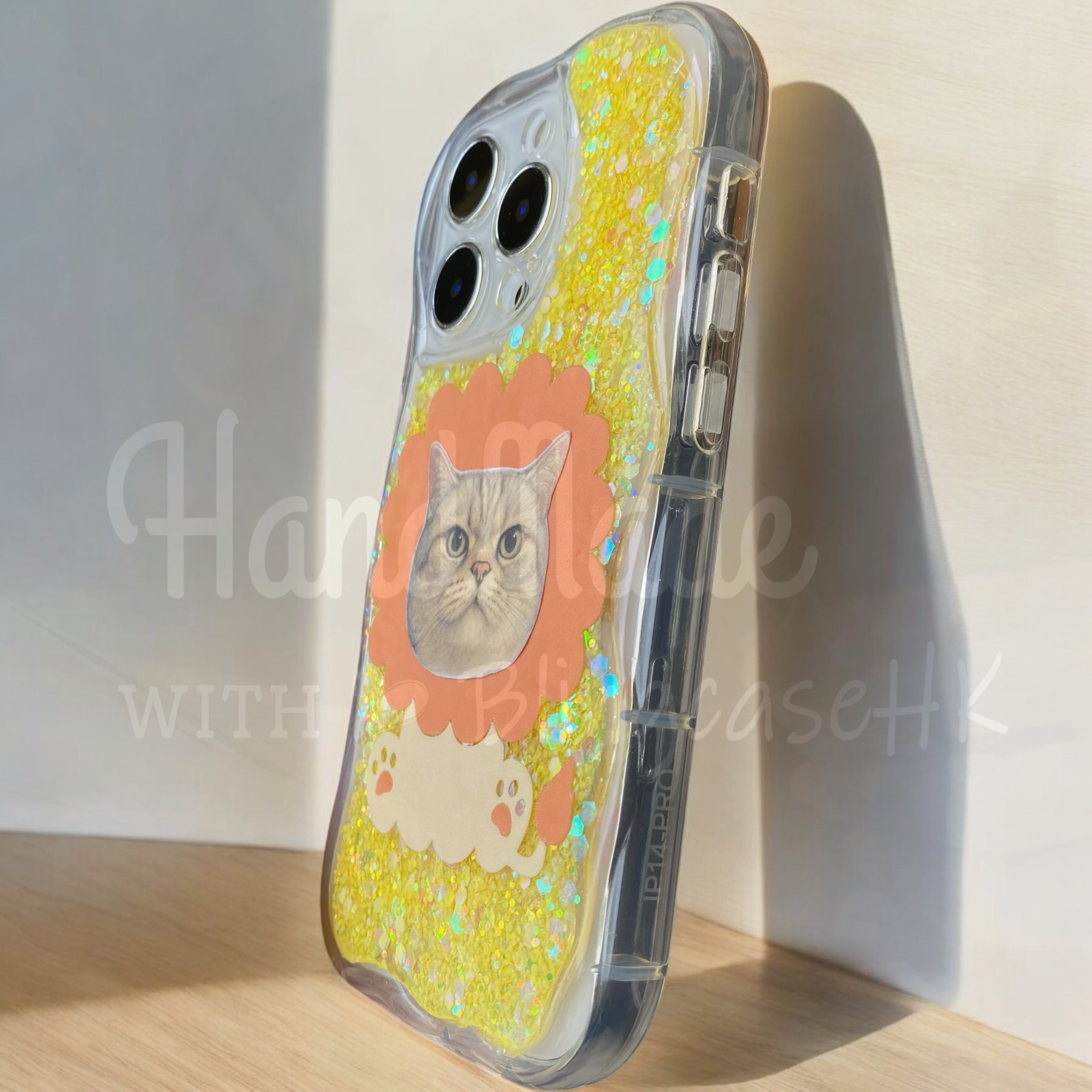 寵物手繪訂製 │ 獅子頭 花花編織手繩 手工滴膠 iPhone 波浪手機殼