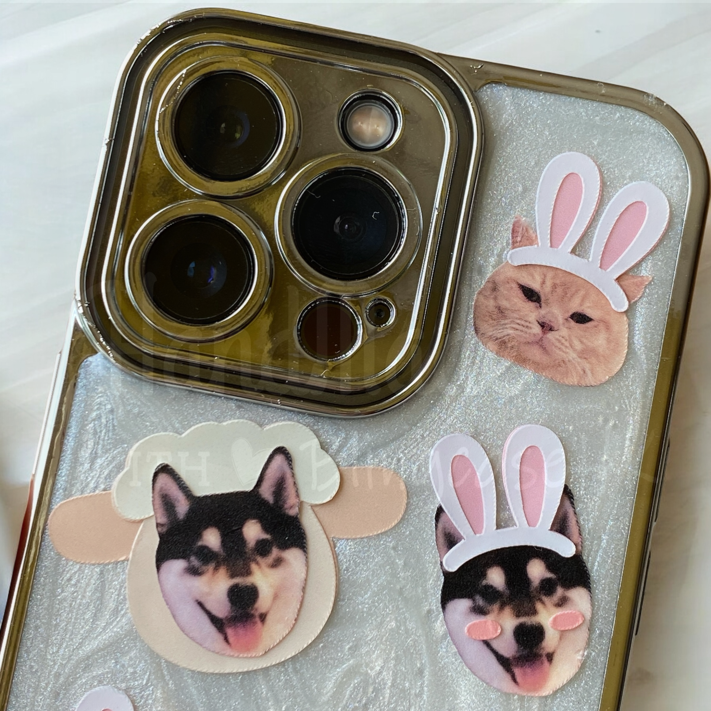 來圖寵物訂製 │ 羊咩咩 兔仔耳 滴膠水泥白 iPhone 手機殼