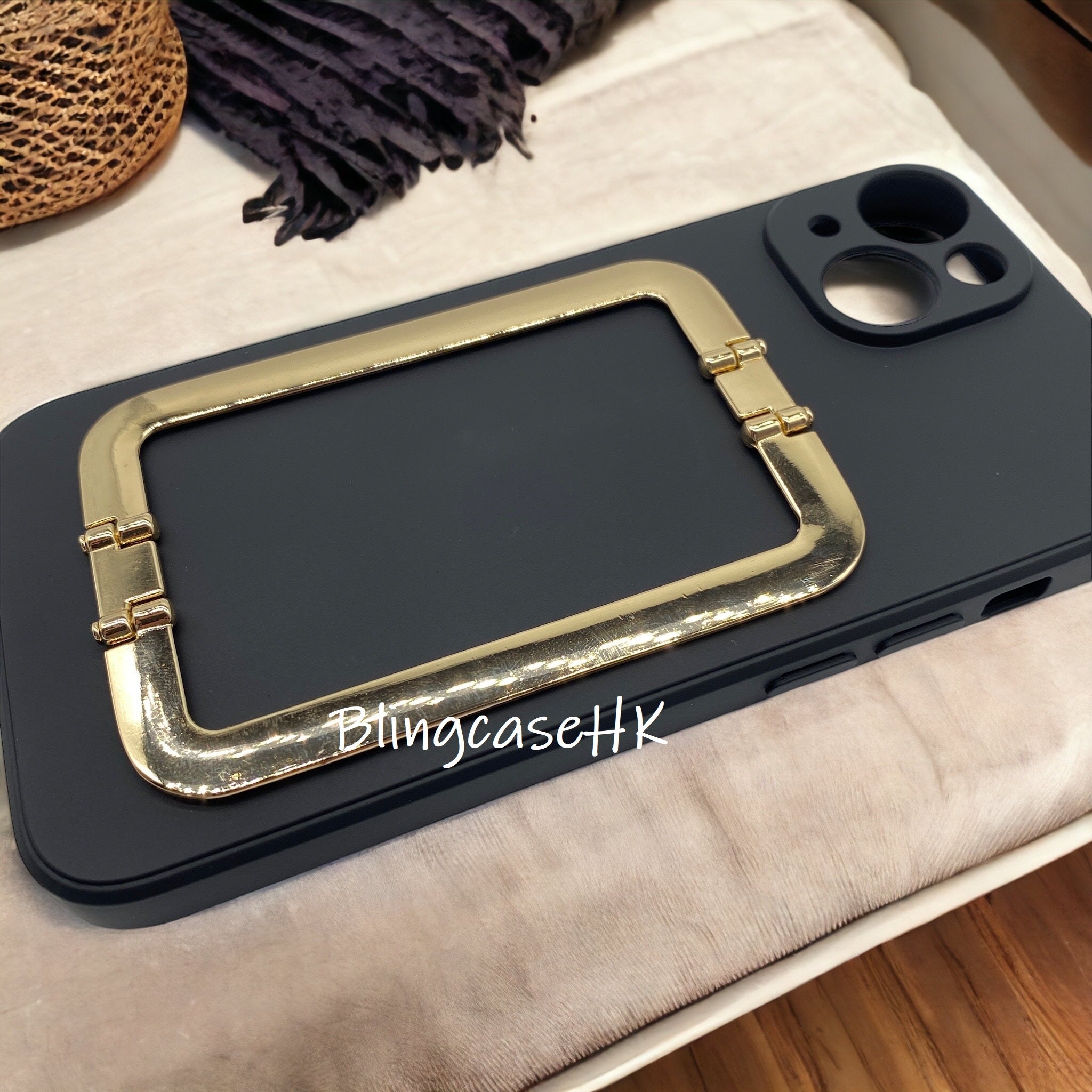 Handmade│ Metal wristband holder iPhone / Samsung phone case 