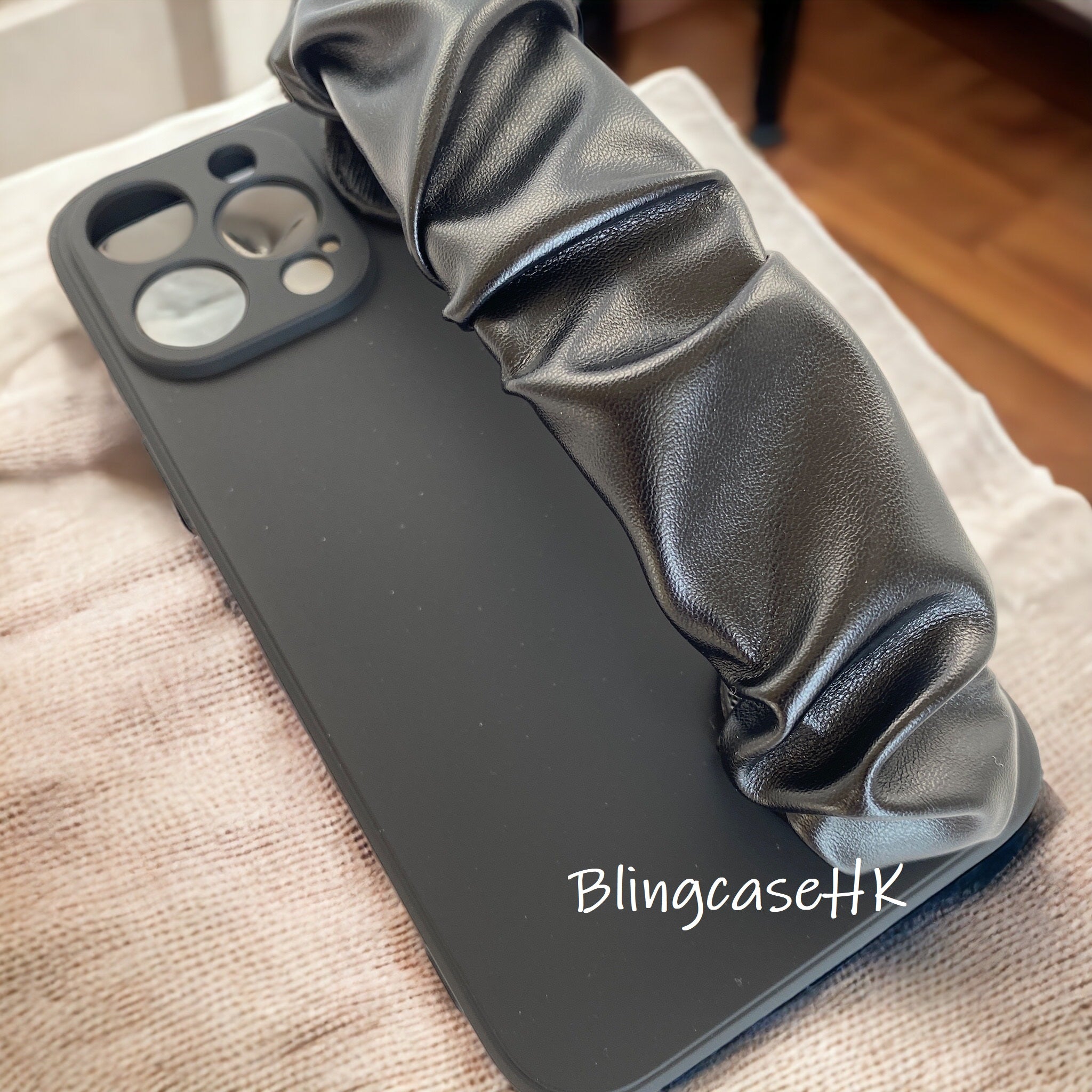 Handmade│ Leather Wristband iPhone / Samsung Phone Case 