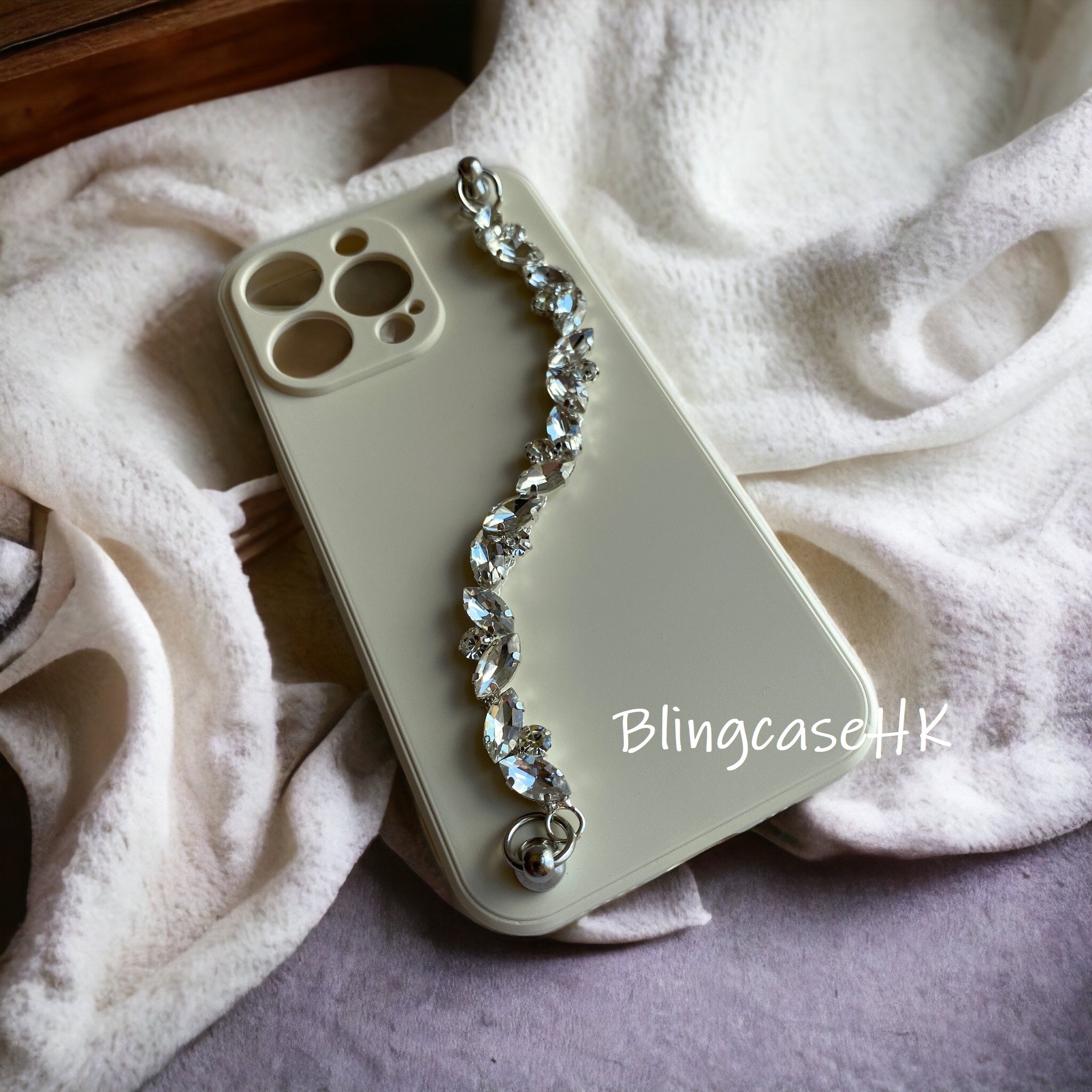 Handmade │ Bracelet lanyard + adjustable cross-body strap iPhone / Samsung mobile phone case 