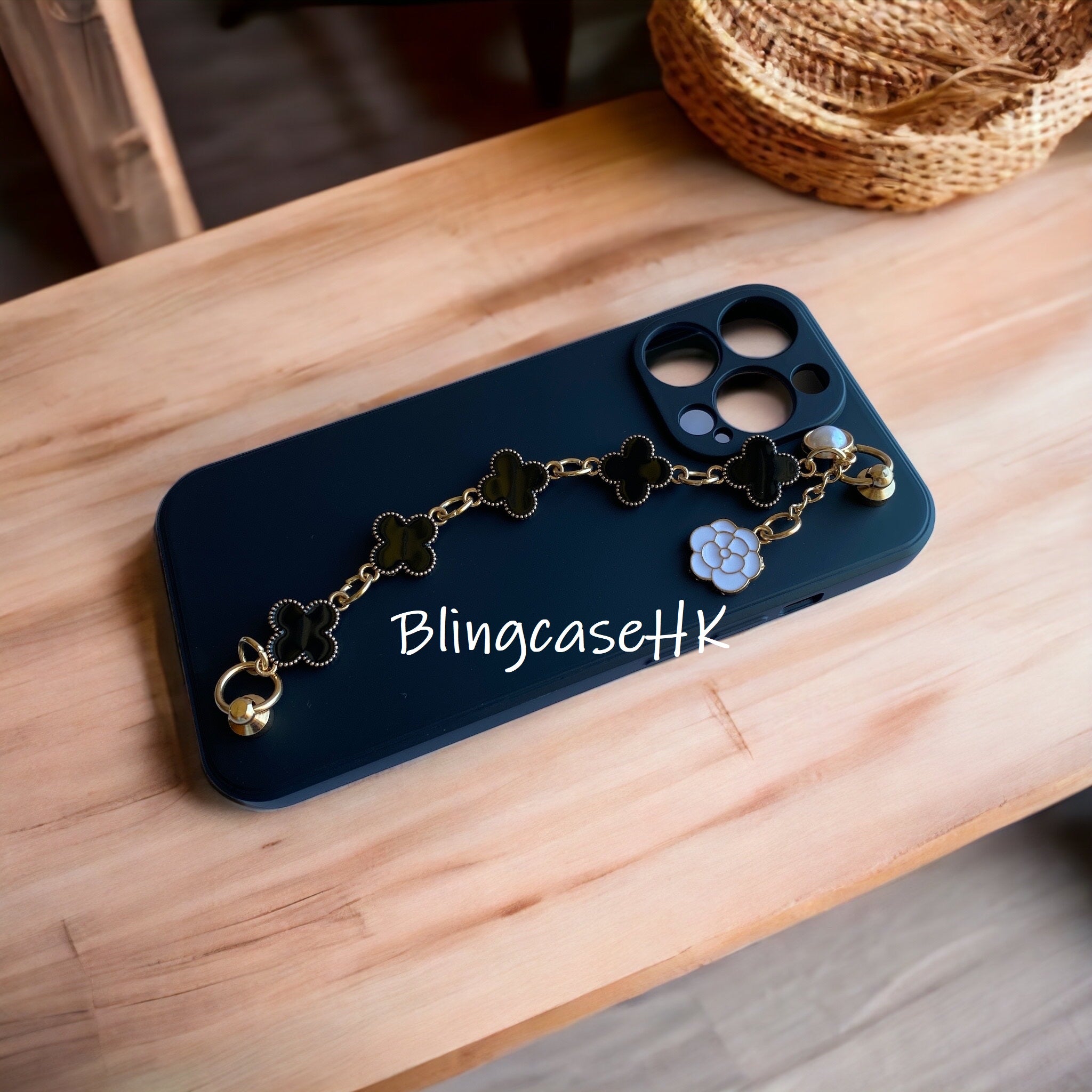 Handmade │ Bracelet lanyard + adjustable cross-body strap iPhone / Samsung mobile phone case 