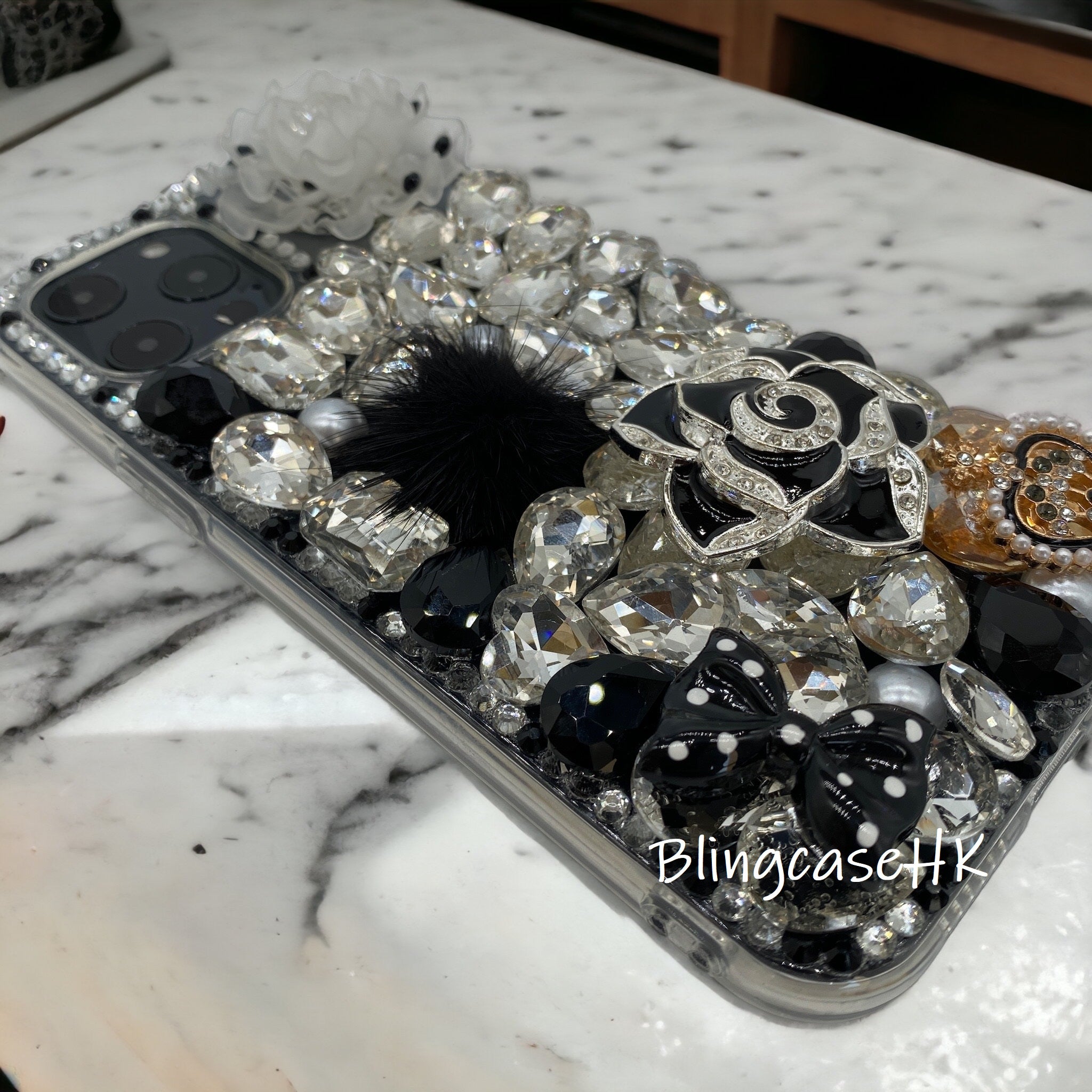 Purely handmade birthday gift for girls│rhinestone crystal iPhone / Samsung mobile phone case 