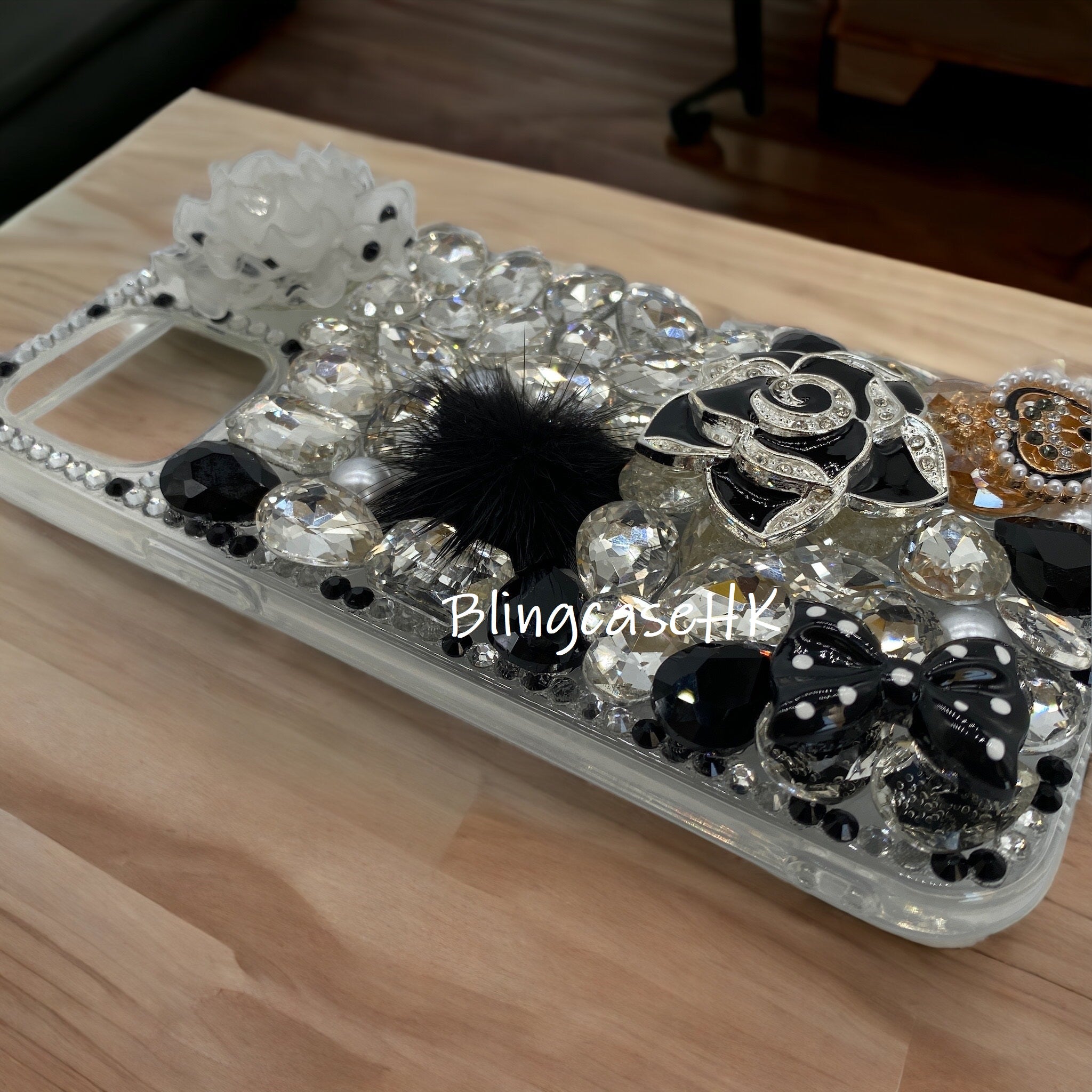 Purely handmade birthday gift for girls│rhinestone crystal iPhone / Samsung mobile phone case 