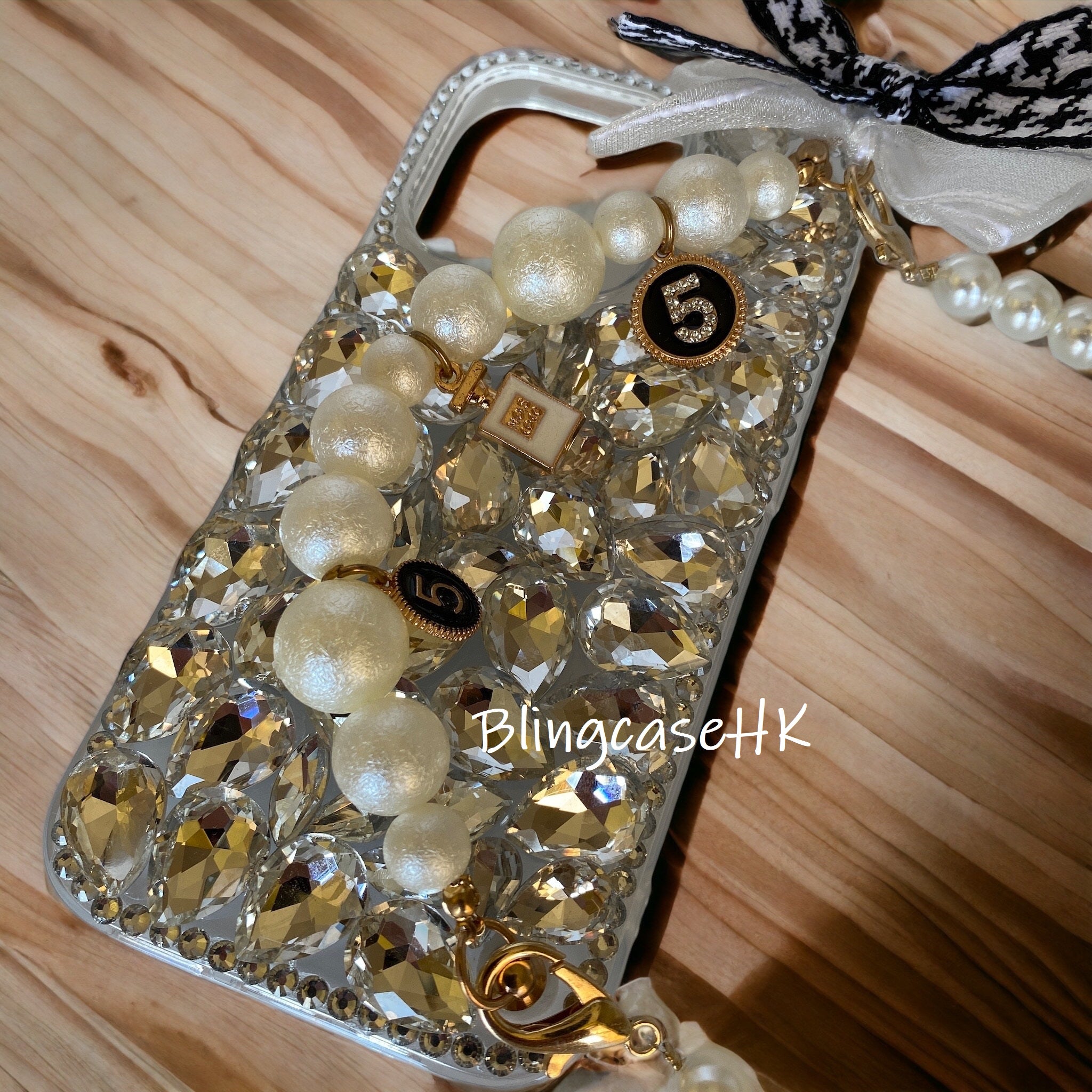 Purely handmade│Rhinestone crystal pearl bracelet iPhone / Samsung mobile phone case 