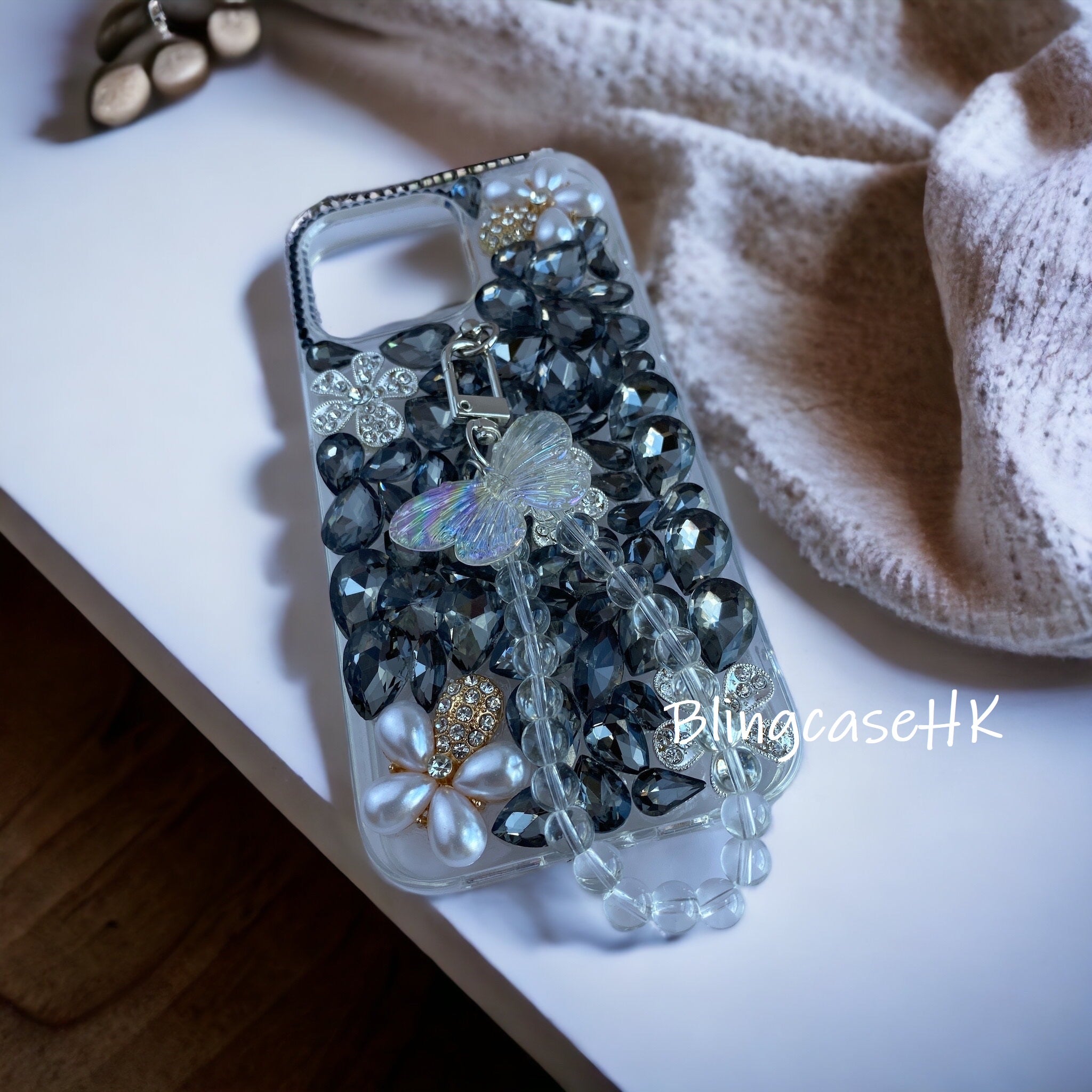 Purely handmade honey gift│rhinestone crystal butterfly bracelet lanyard iPhone / Samsung mobile phone case 