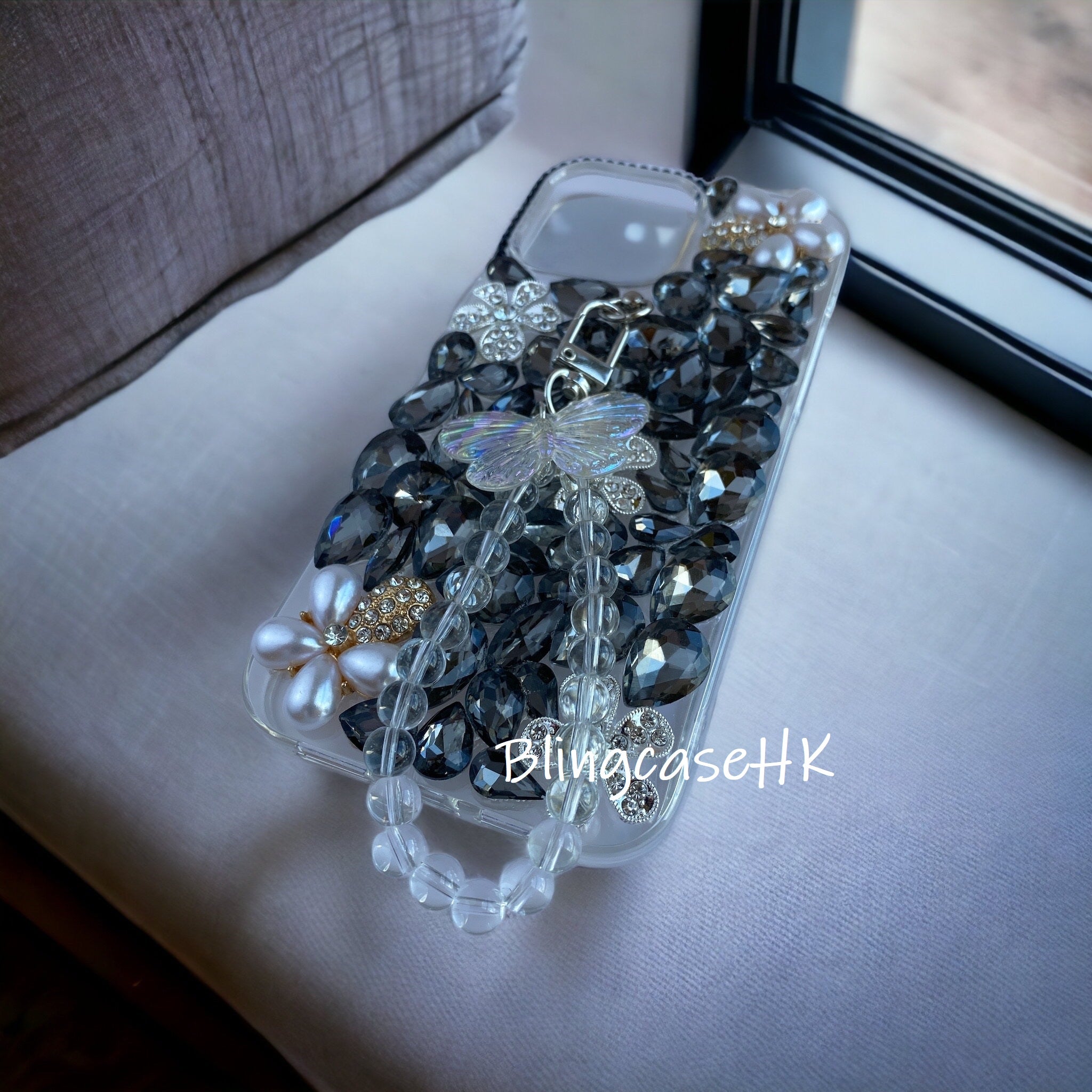 Purely handmade honey gift│rhinestone crystal butterfly bracelet lanyard iPhone / Samsung mobile phone case 