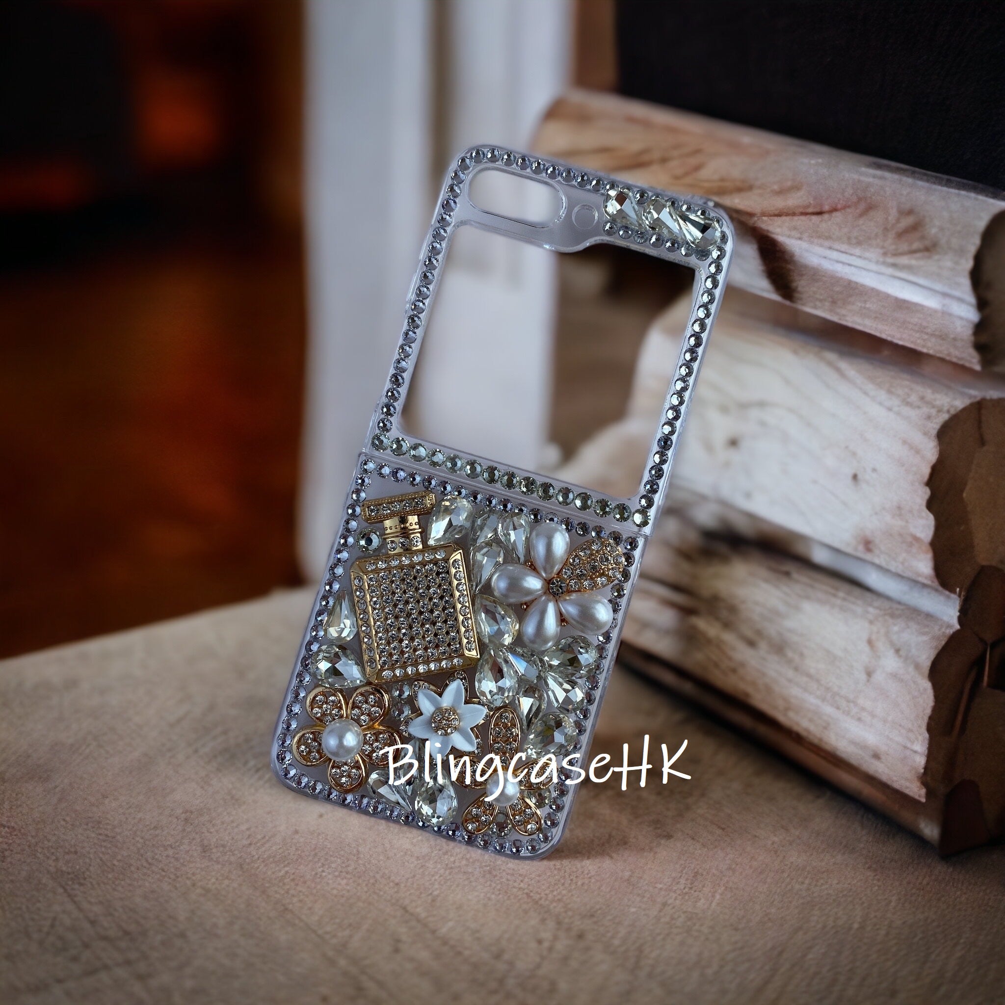 Purely handmade girl series│Crystal rhinestone Samsung Galaxy Z Flip 5 6 mobile phone case 