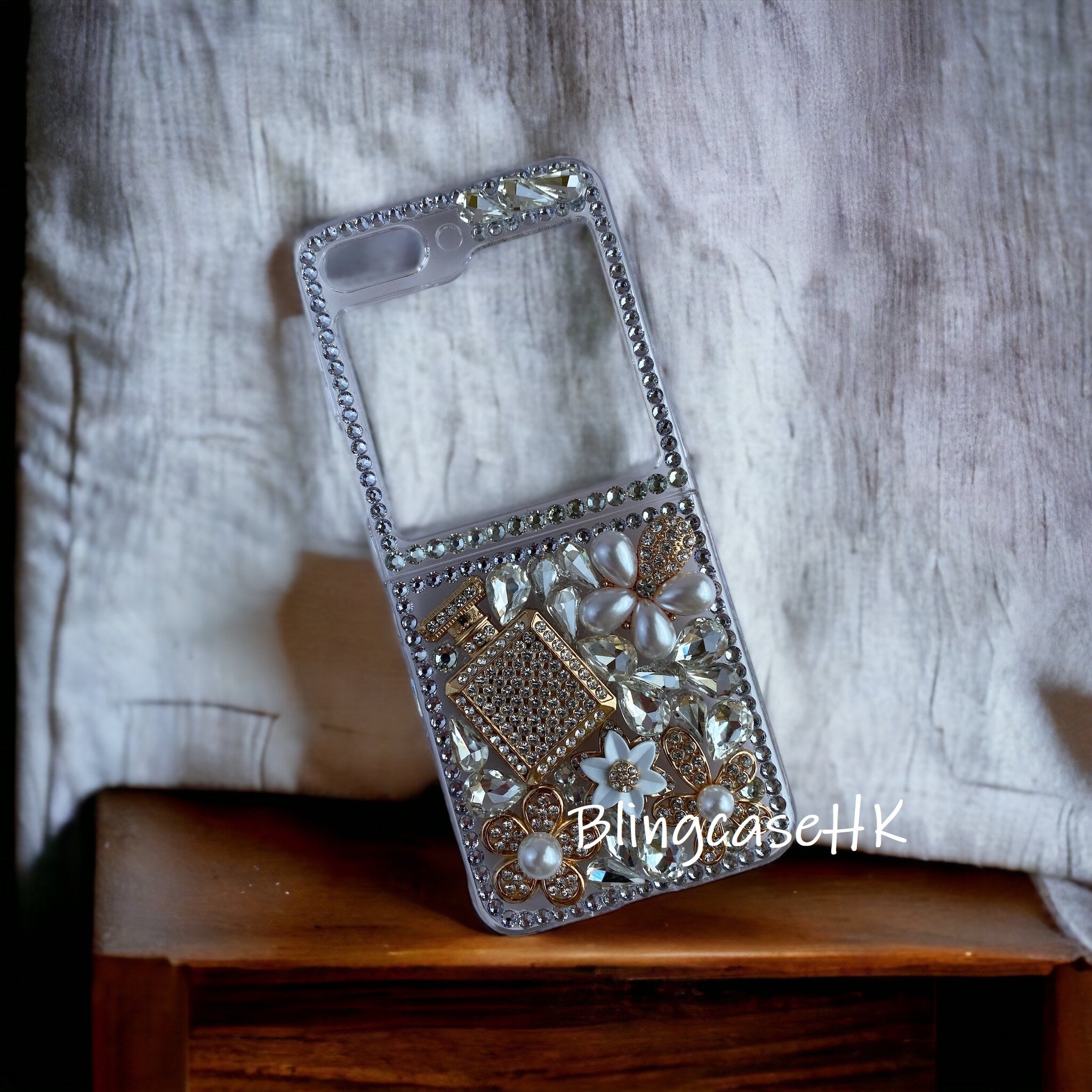 Purely handmade girl series│Crystal rhinestone Samsung Galaxy Z Flip 5 6 mobile phone case 