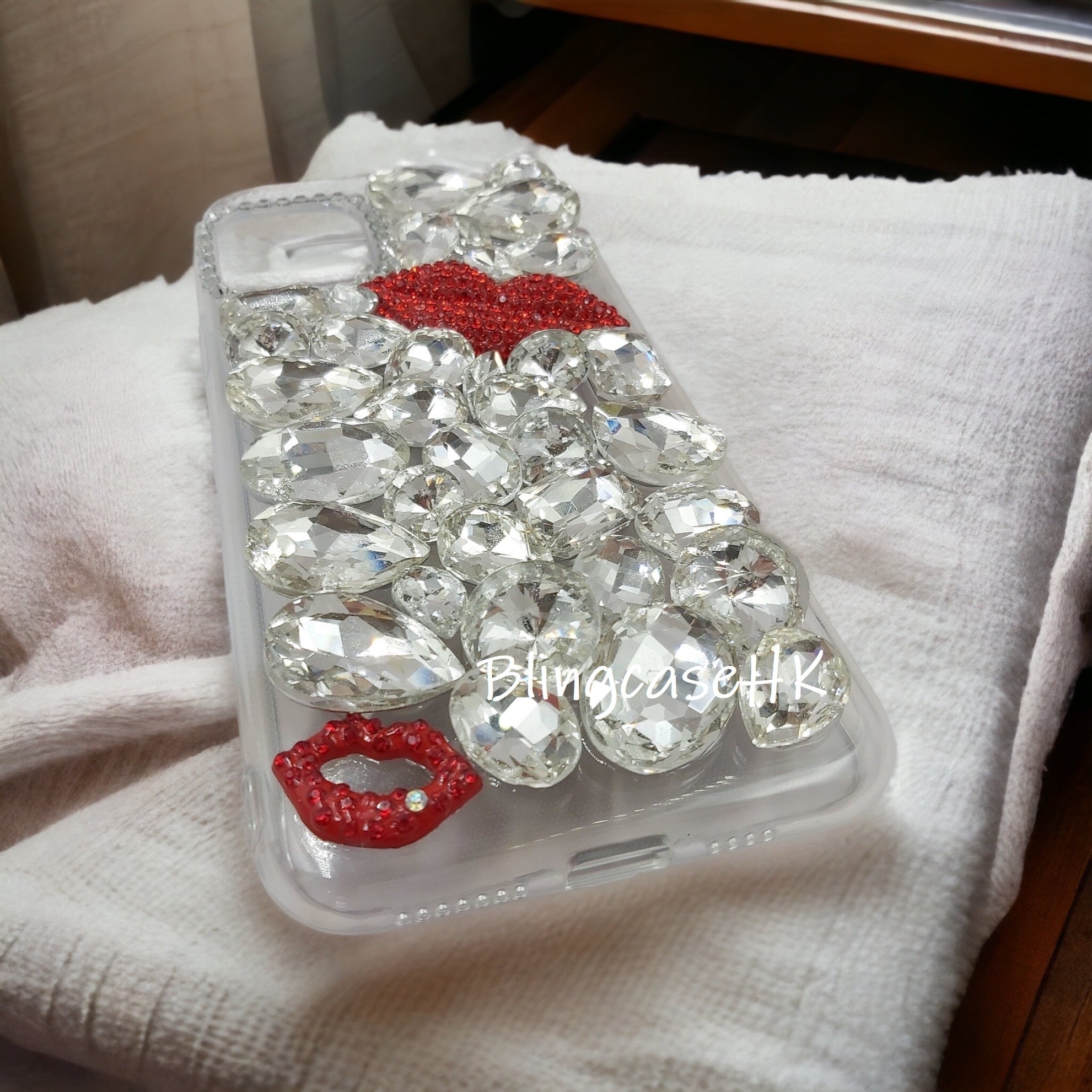 Purely handmade goddess must-have│rhinestone crystal lip iPhone/Samsung mobile phone case 