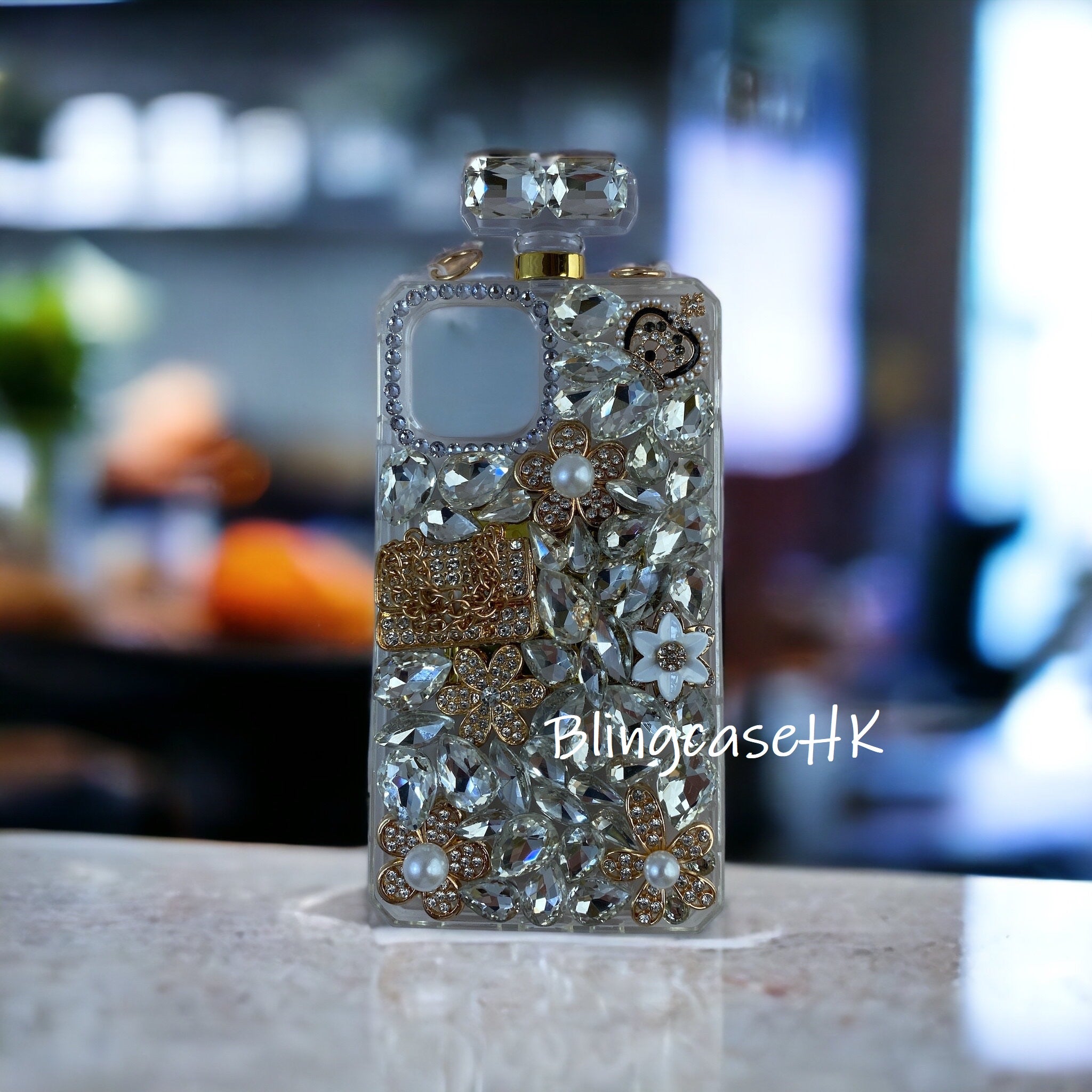 Purely handmade│Cross strap perfume bottle crystal rhinestone handbag iPhone / Samsung mobile phone case 