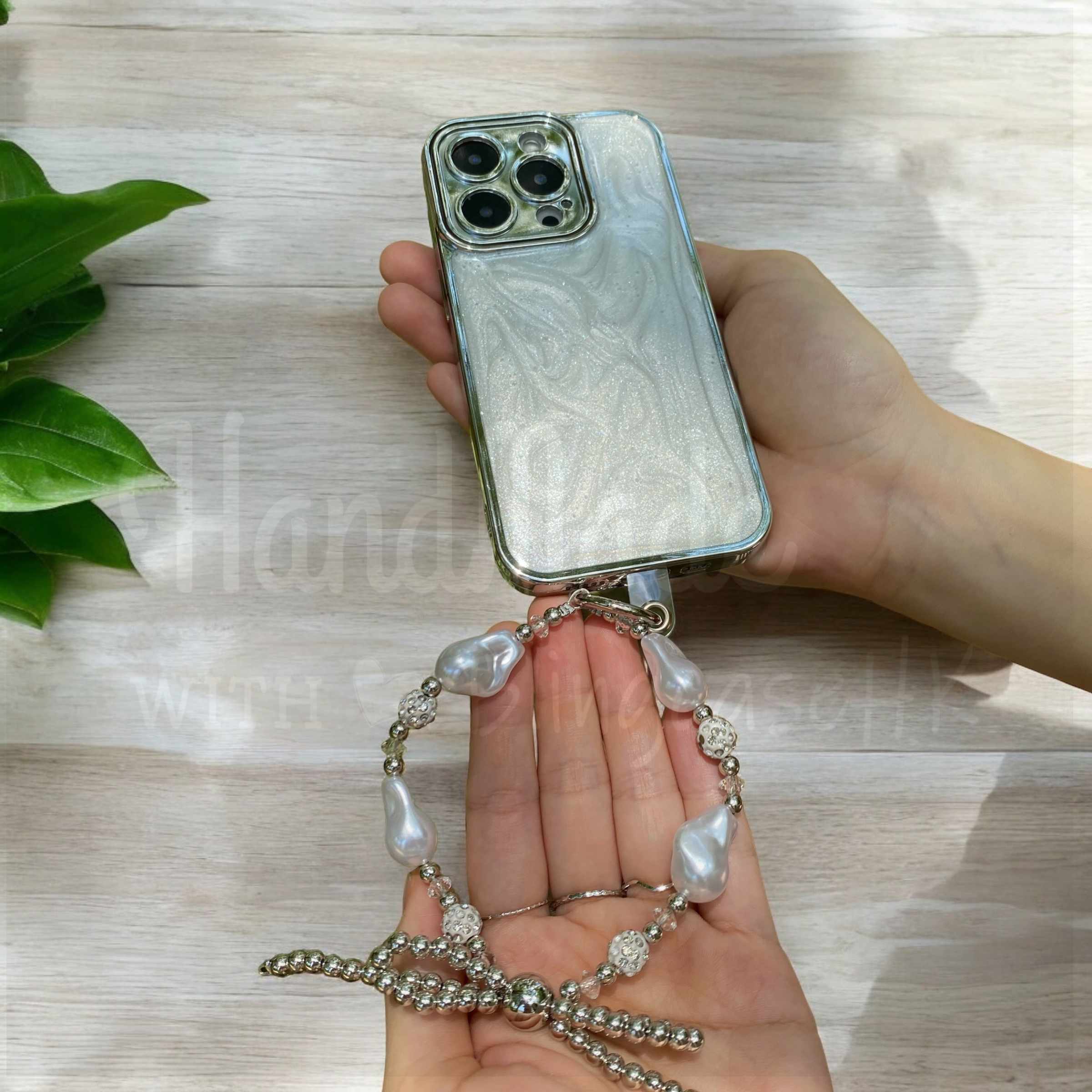 Handmade│ Crystal Cat Wristband Bracelet Lanyard iPhone Glue Phone Case 