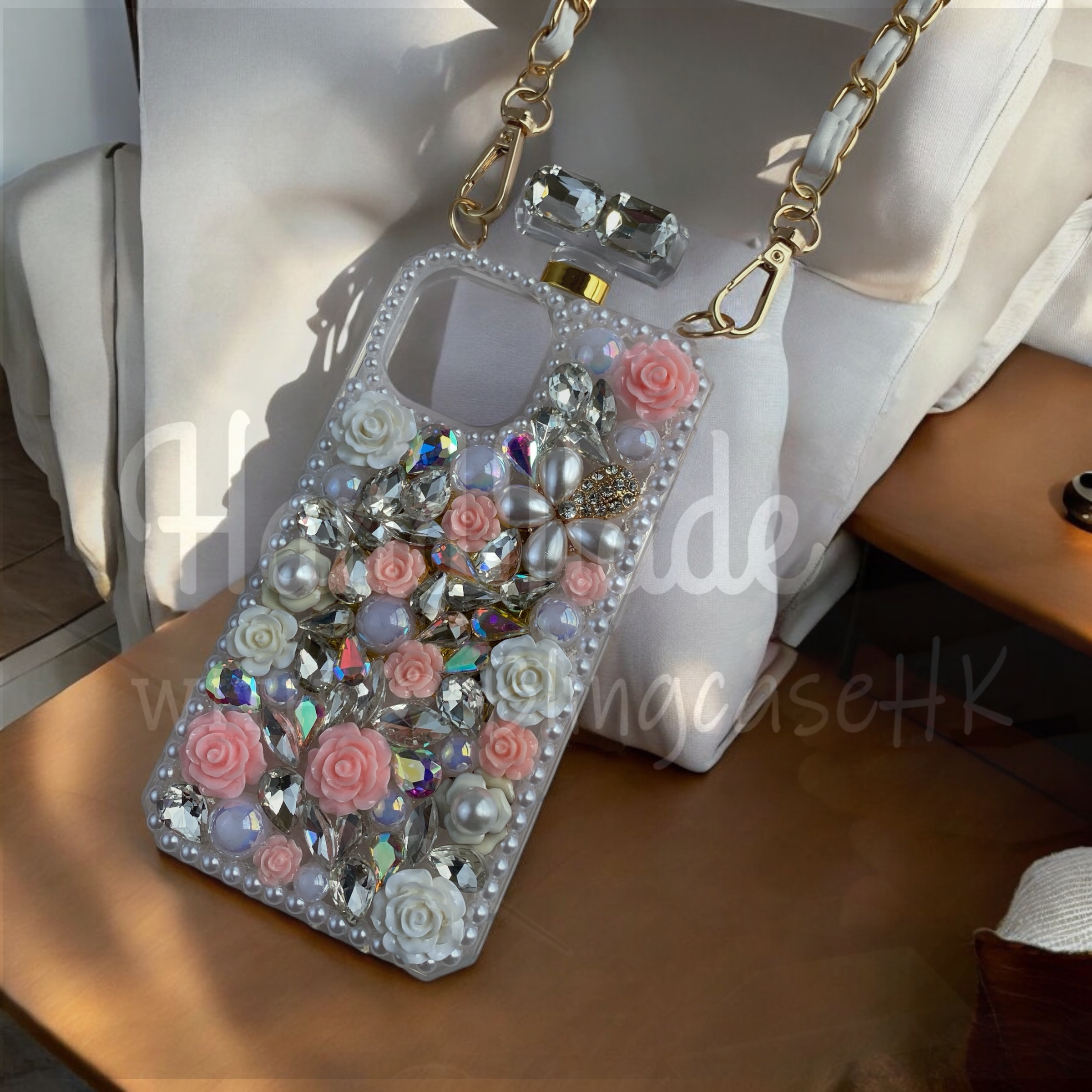 Purely handmade │ Diagonal shoulder strap perfume bottle rhinestone flower iPhone / Samsung mobile phone case 