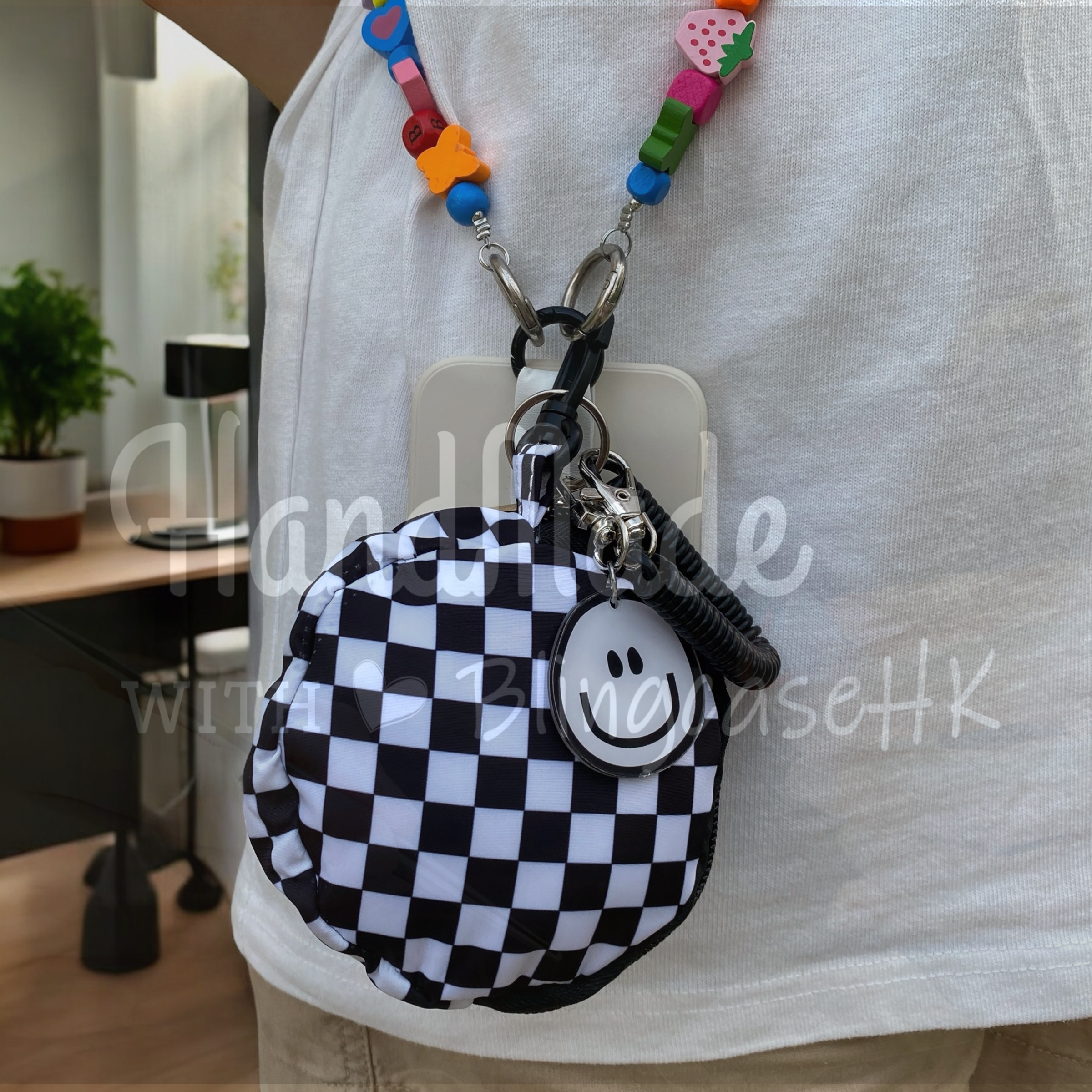 Handmade│ Oblique wood bead strap braided lanyard Hahaha coin purse iPhone / Samsung mobile phone case 